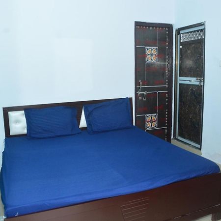 Hotel Chandrasha Villa Ayodhya Dham Ram Mandir 600 Meter المظهر الخارجي الصورة