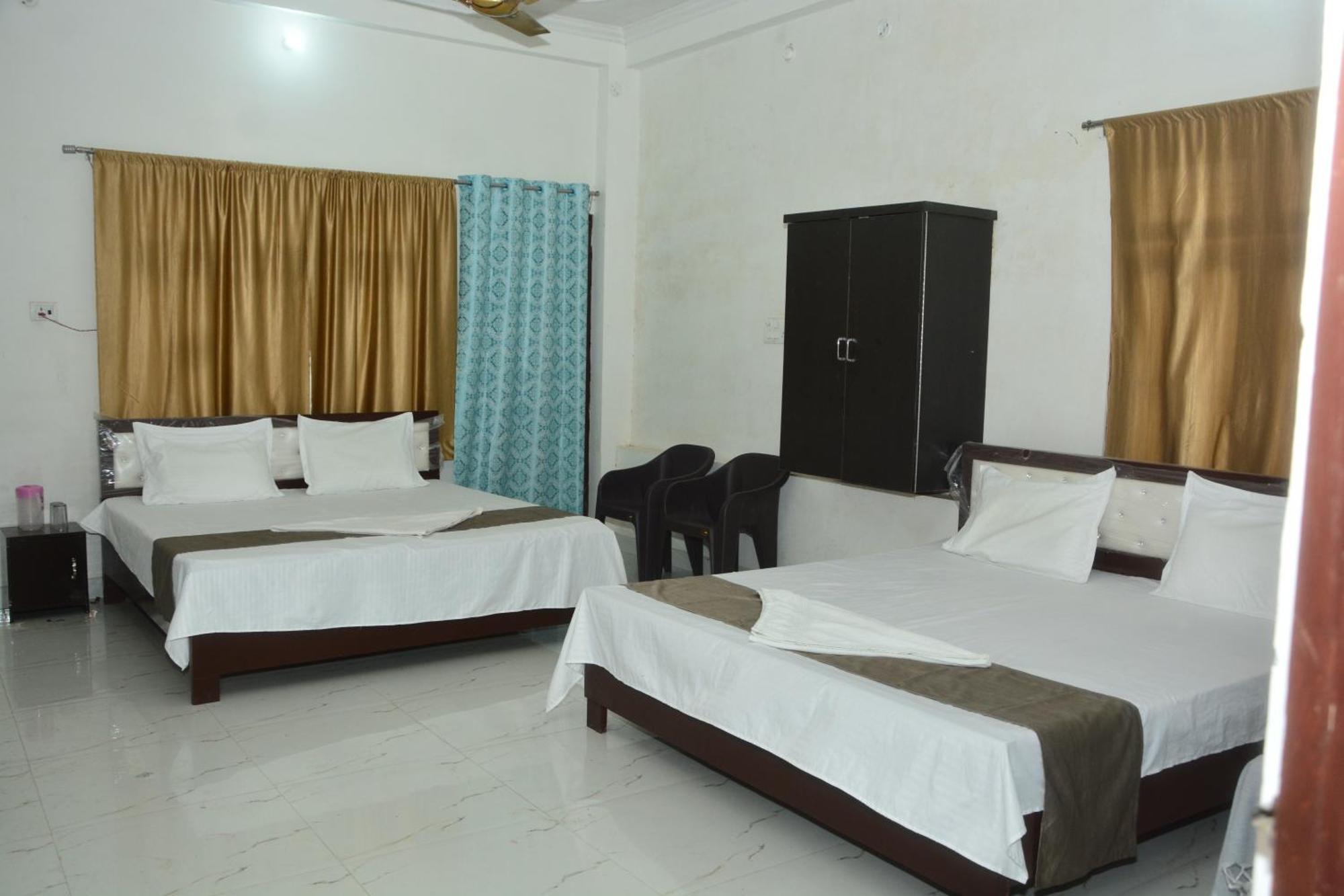 Hotel Chandrasha Villa Ayodhya Dham Ram Mandir 600 Meter المظهر الخارجي الصورة