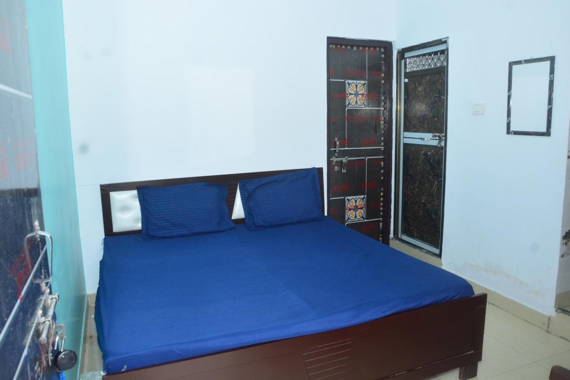 Hotel Chandrasha Villa Ayodhya Dham Ram Mandir 600 Meter المظهر الخارجي الصورة