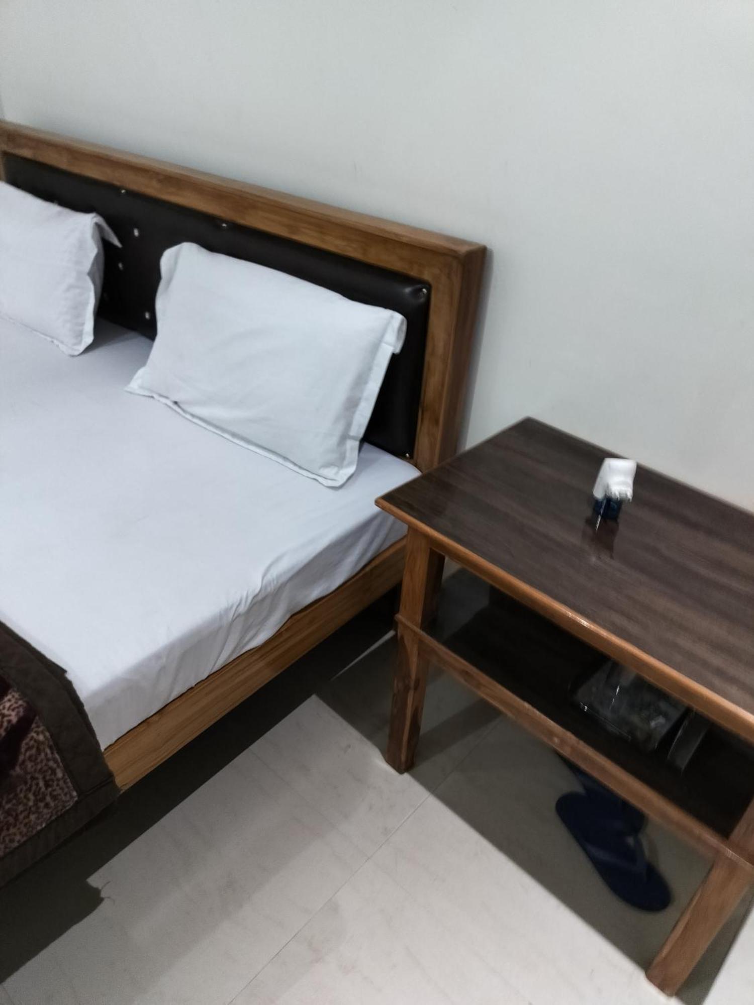 Hotel Chandrasha Villa Ayodhya Dham Ram Mandir 600 Meter المظهر الخارجي الصورة