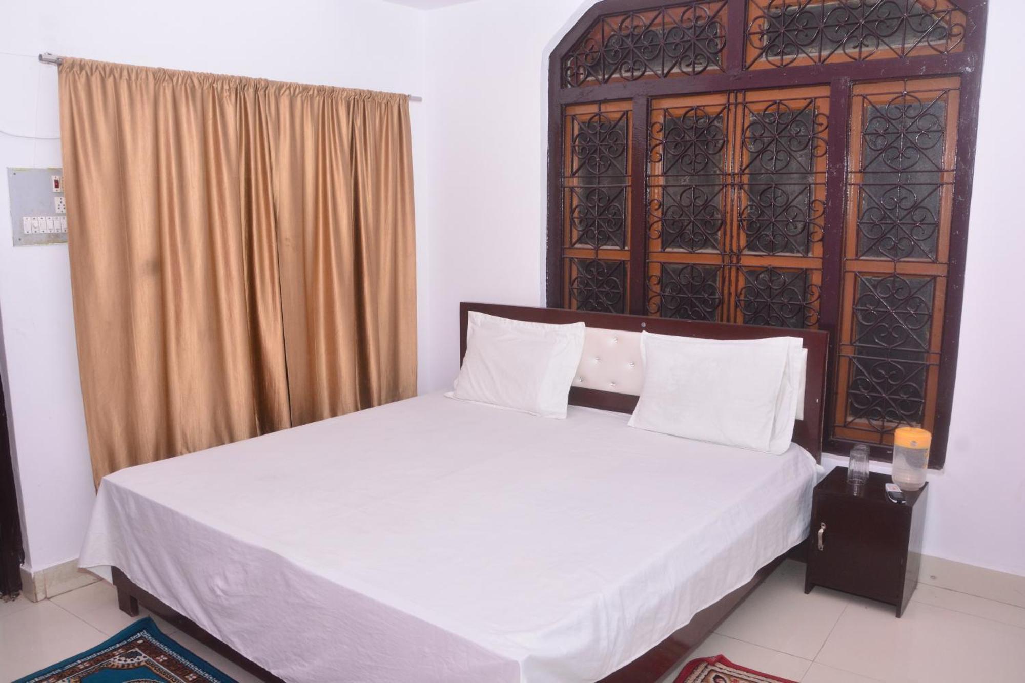 Hotel Chandrasha Villa Ayodhya Dham Ram Mandir 600 Meter المظهر الخارجي الصورة
